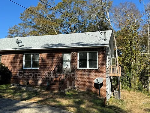 724 Belmont St Photo 1