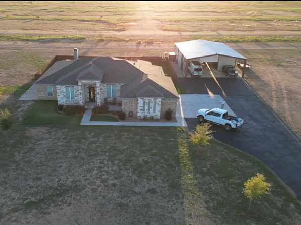 1015 Hill Country Dr