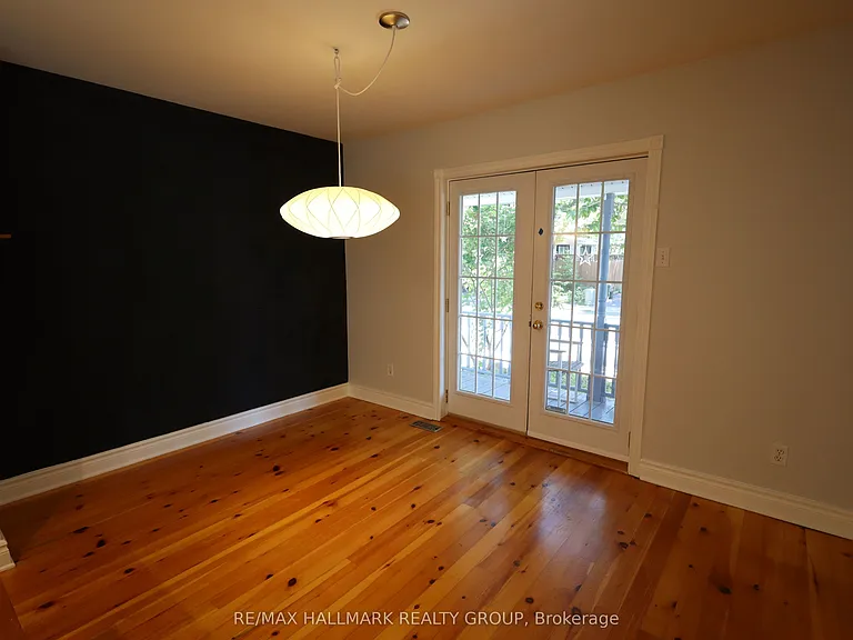 21 Electric St — Photo 6
