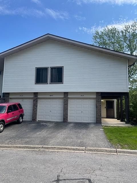 1st image of 9 Wildwood Ln