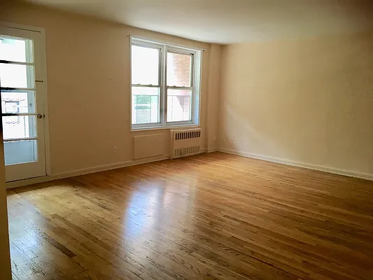 Rented by Showcase Realty | media 11