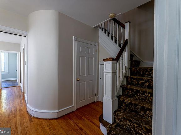 5th image of 112 Central Ave