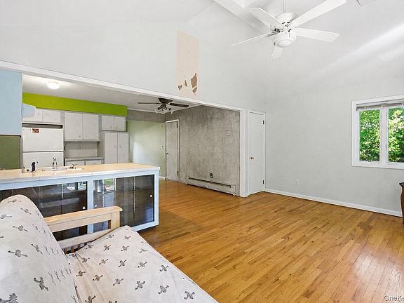 4th image of 17 Yale Drive