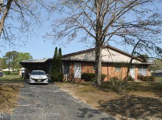 22 Cranberry Rd, Manahawkin, NJ 08050