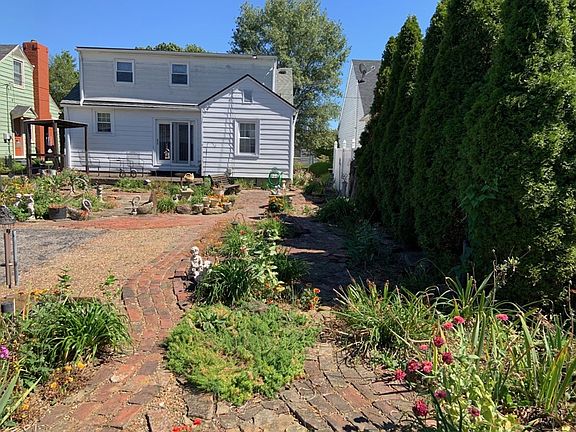 5th image of 2324 Cedar St