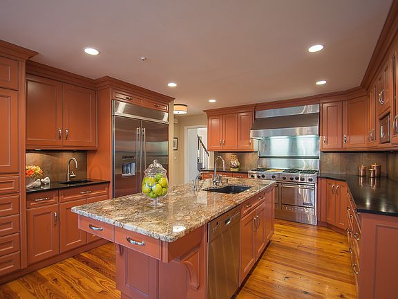 4th image of 499 Weymouth Dr