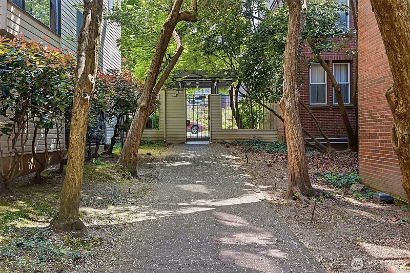 2nd image of 211 Summit Avenue E #405