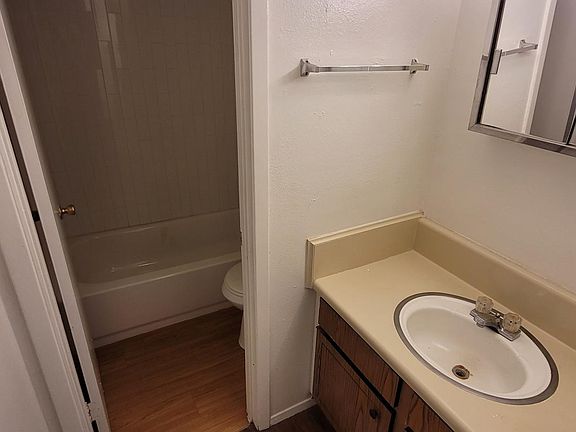 5th image of 309 E 31st St #207B