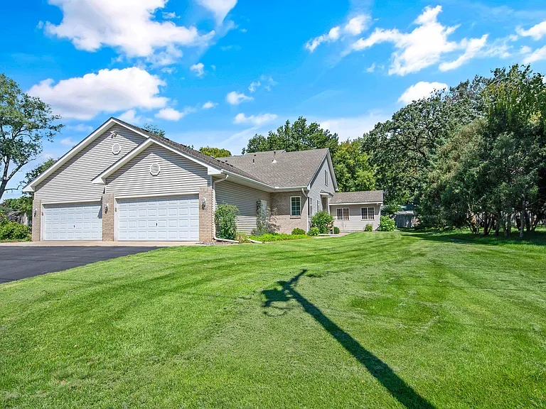 107 County Road F W — Photo 40