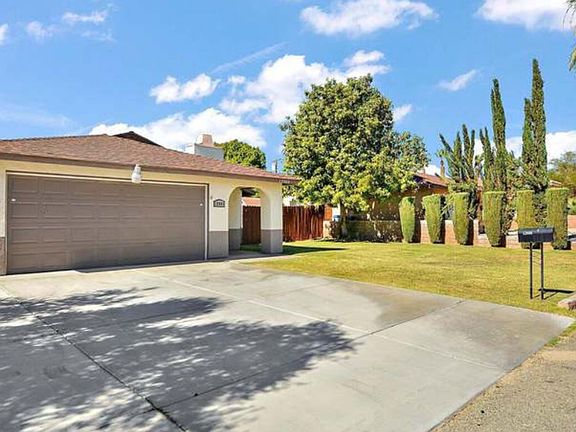 2nd image of 13505 Cielo Azul Way