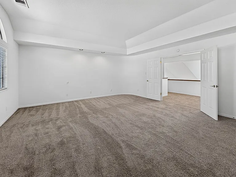 507 Woodfern Ct — Photo 35