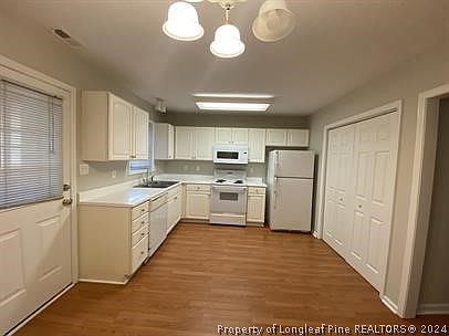 5th image of 429 Cityview Ln