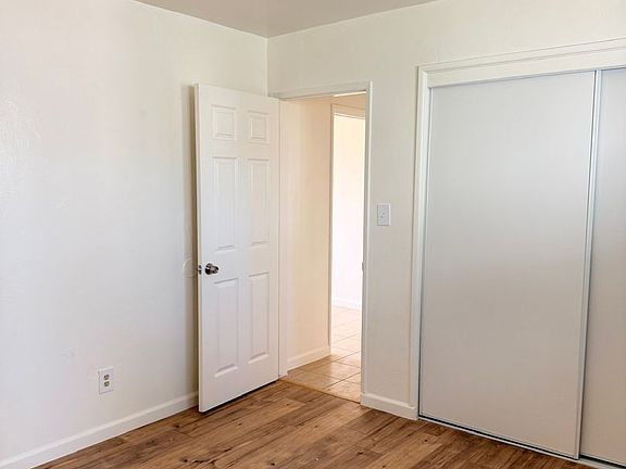 5th image of 549 McIntosh St