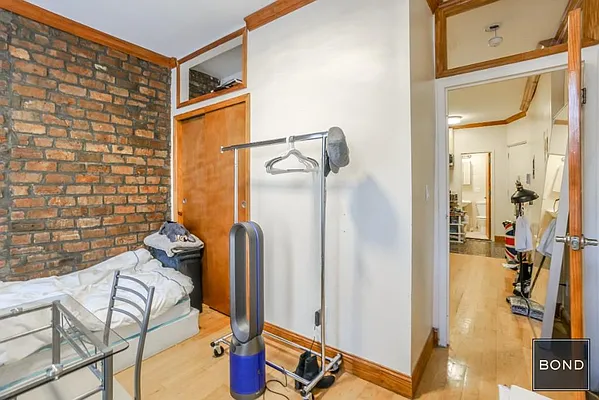 Rented by Bond New York | media 20