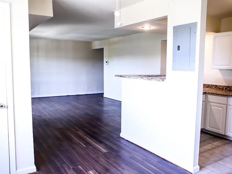 2500 Markham Ln #6 — Photo 7