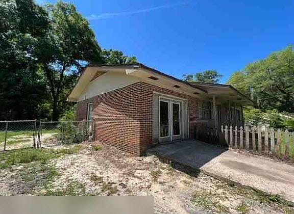 3rd image of 803 Annawood Dr