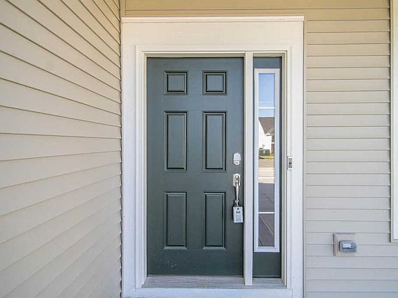 3rd image of 14116 Heritage Way
