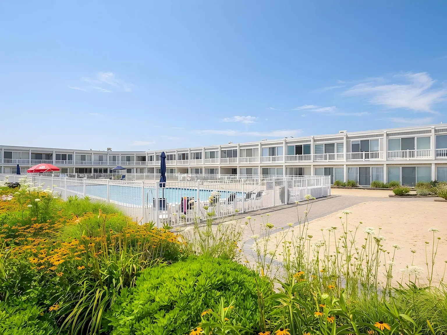 Spend Your Summer At Westhampton House — Photo 3