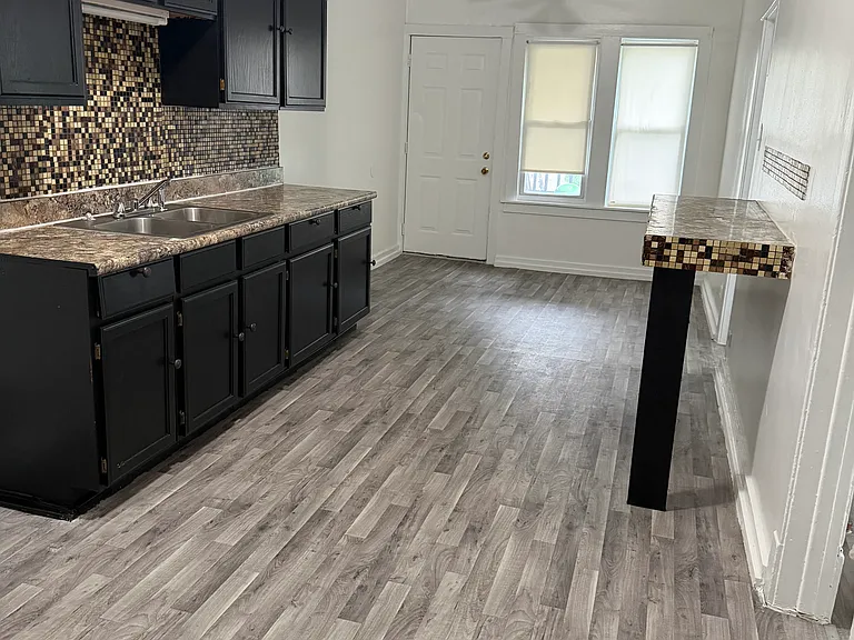 4423 W Jackson Blvd #2 — Photo 8