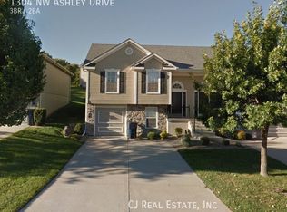 1304 NW Ashley Dr, Grain Valley, MO 64029
