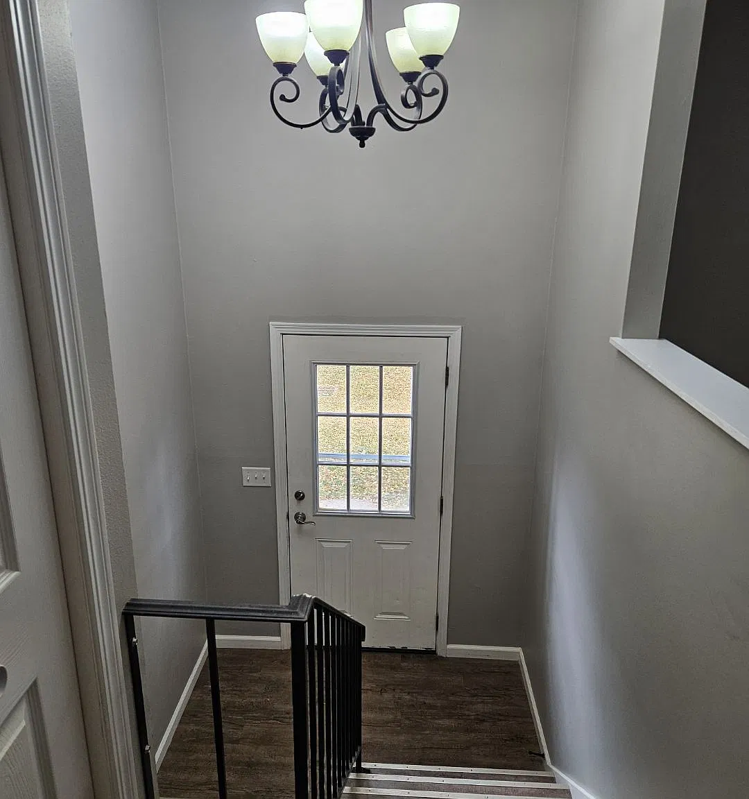 2 bed, 1.5 bath, $1,300 — Photo 4
