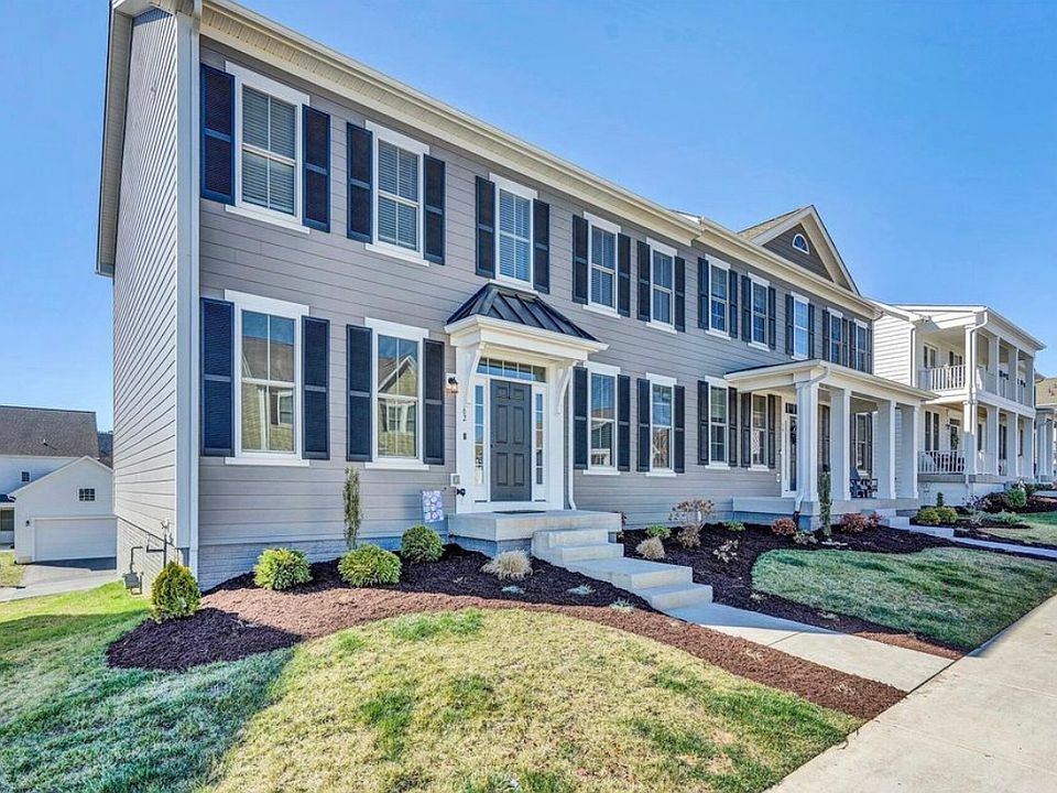 1st image of 62 Boxwood Ln