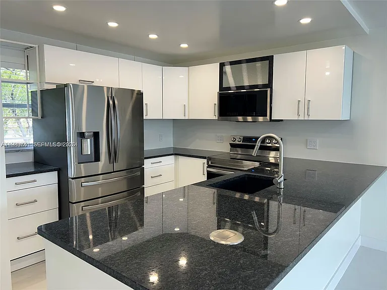 3550 NE 169th St #303 — Photo 3