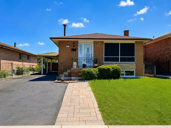 207 Mount Albion Rd, Hamilton, ON L8K 6K1
