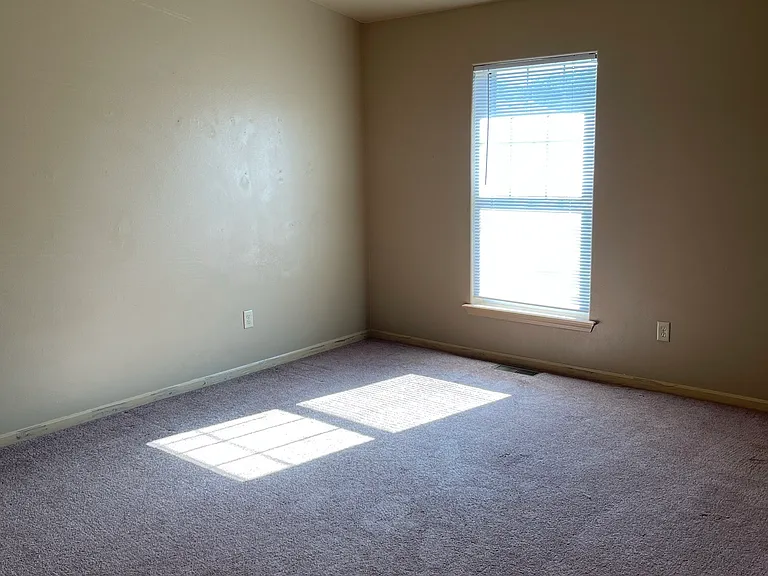 408 S Van Buren St #5 — Photo 8