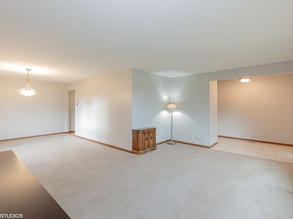 3rd image of 14360 Streamwood Dr