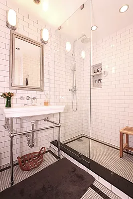 Rented by Luxus Manhattan Realty | media 10