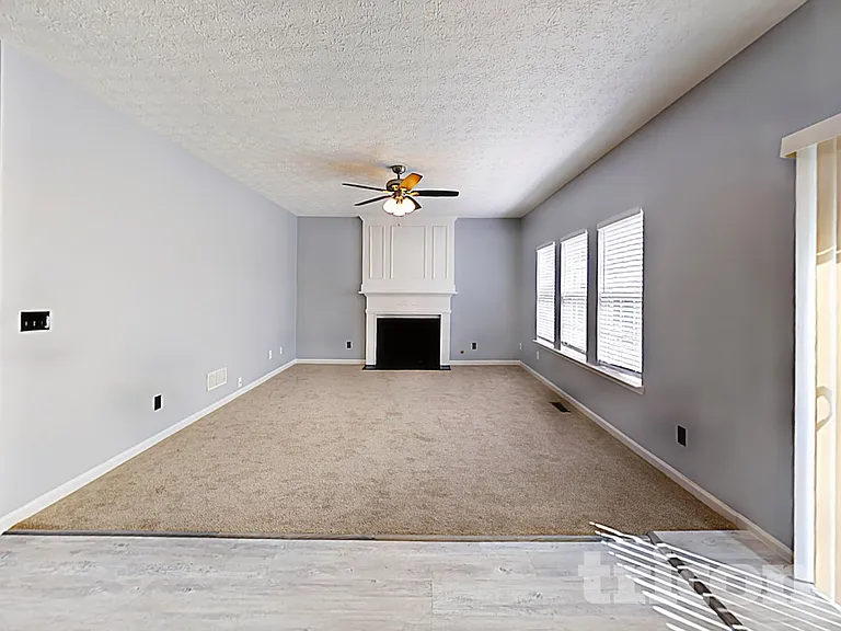 209 Greenland Ct — Photo 4
