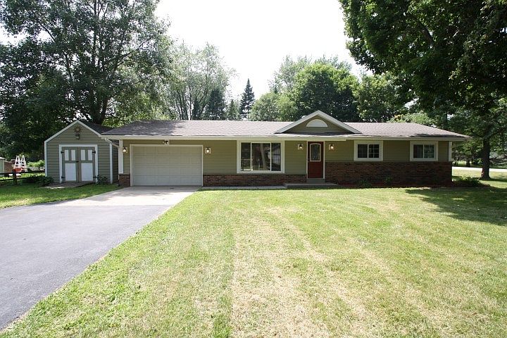 1st image of N58W39665 Sunnyfield Dr