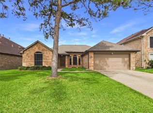 1105 Glencrest Dr, La Porte, TX 77571