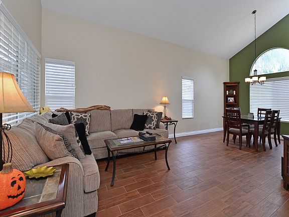 4th image of 12195 Knoll Crest Pl