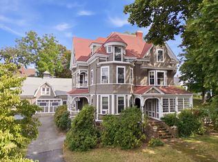25 Avon St, Wakefield, MA 01880