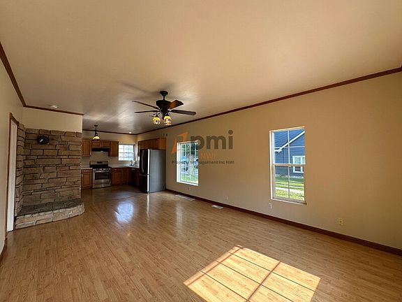 3rd image of 203 Locust St