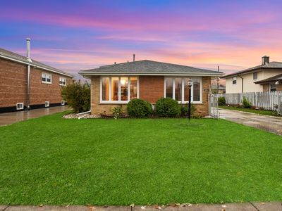 8033 McVicker Ave, Burbank, IL, 60459