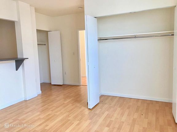 3rd image of 2737 27th St APT 4c