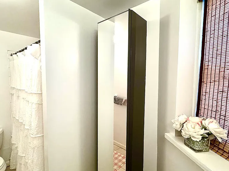 420 E 83rd St #4W — Photo 9