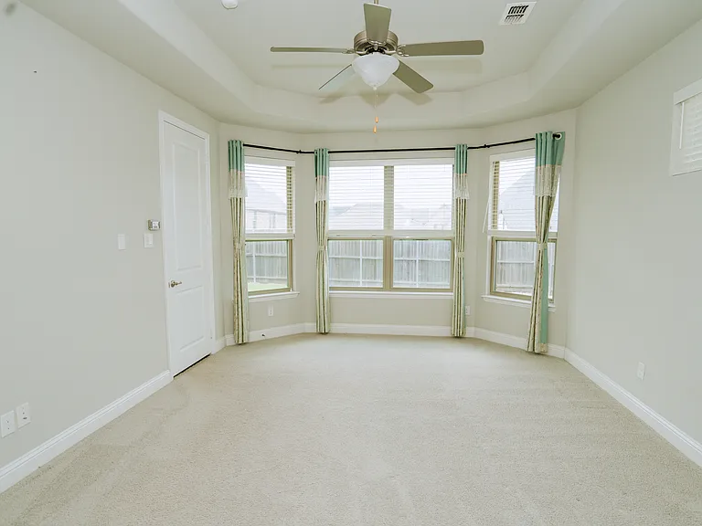 2620 Walnut Creek Ln — Photo 12