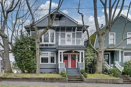 1324 4th Ave W #B Photo 1