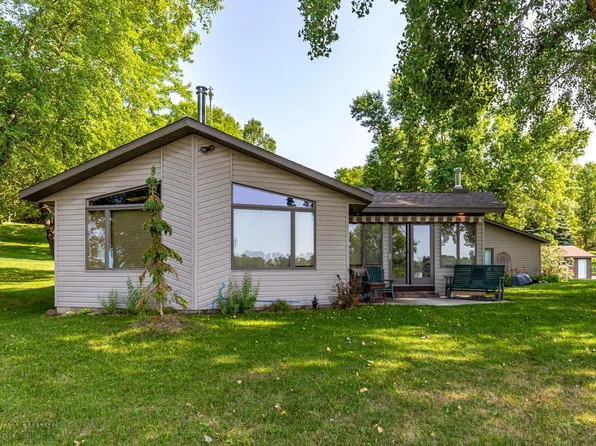 17640 Aaron Hts NW, Evansville, MN 56326