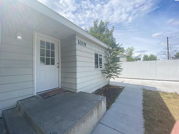 5th image of 1019 Willard Ave