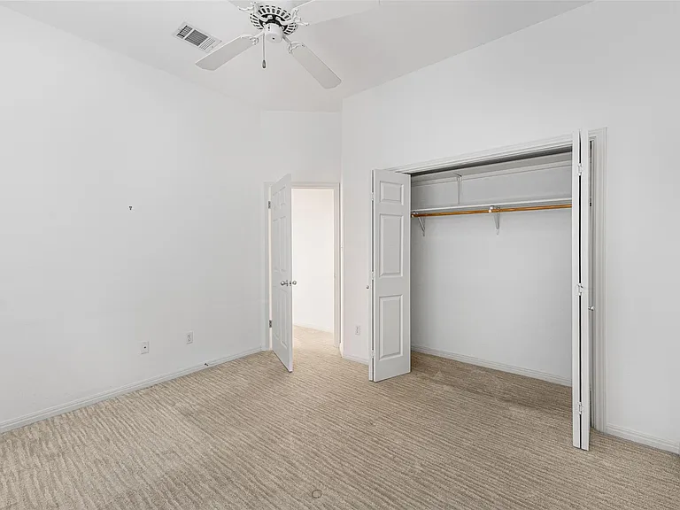 1621 Maggie Mayes St — Photo 6