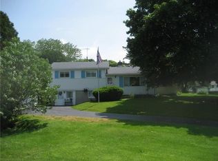 219 Manitau Rd, Cayuga, NY 13034