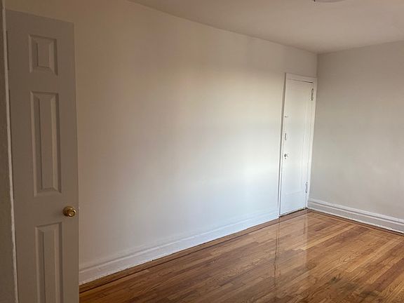 5th image of 160 Beach 117 St #6M