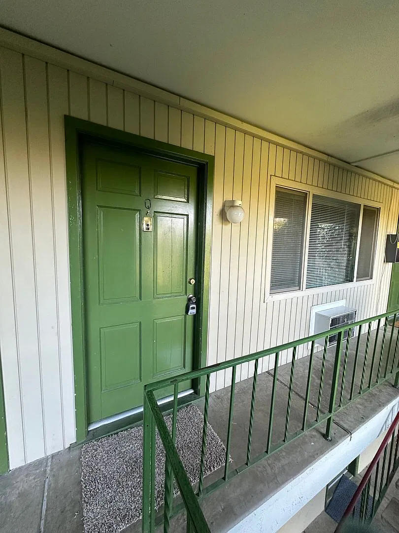 Ivy Common Apartments — Photo 3