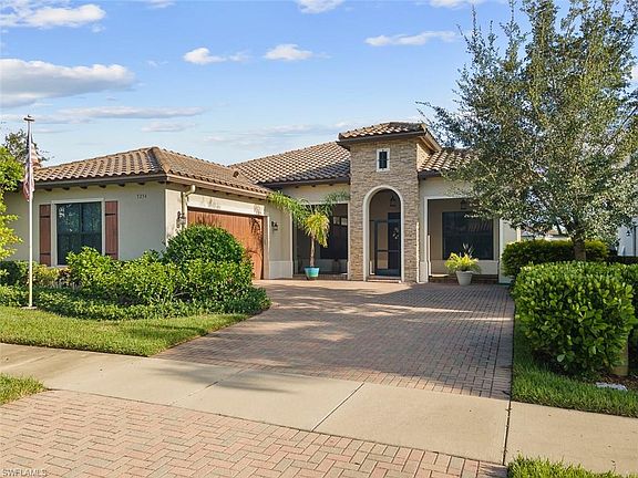 3rd image of 5254 Ferrari AVE