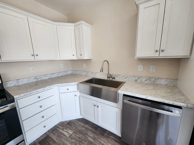 73 Ivan Dr #8 — Photo 19
